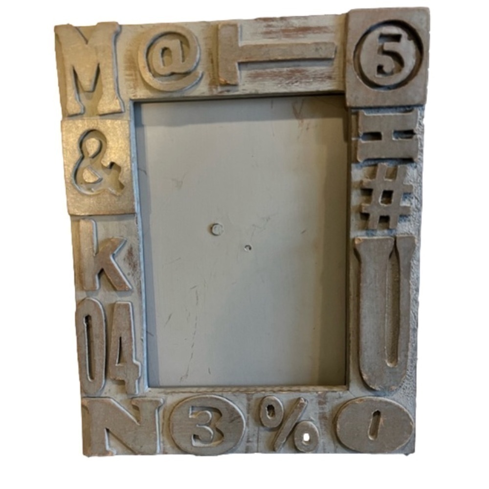 District 23 Wooden Photo Frame (NO GLASS). Frame is in great condition